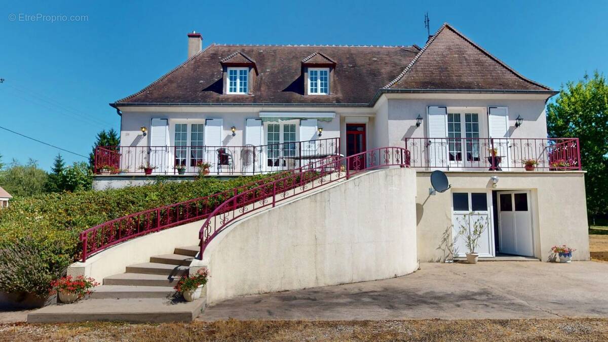 Maison à SAINT-BOUIZE