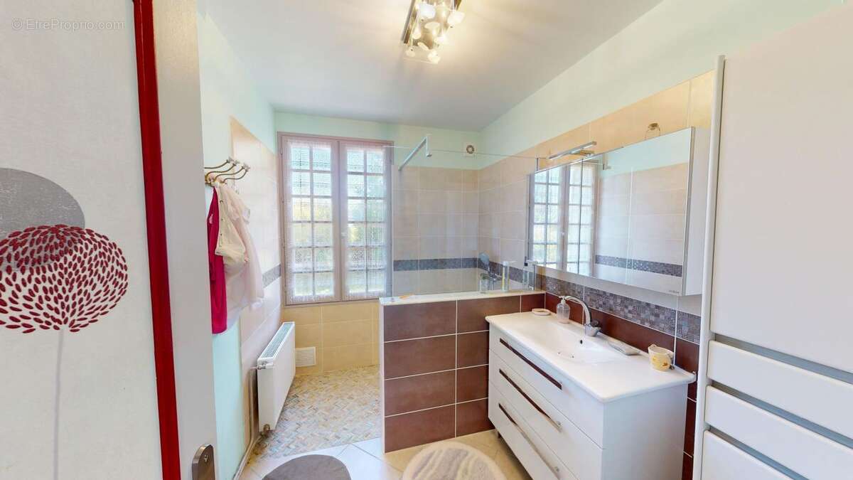 Maison à SAINT-BOUIZE