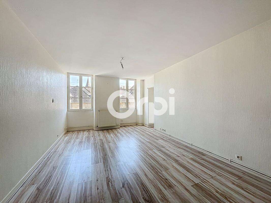 Appartement à BRIVE-LA-GAILLARDE