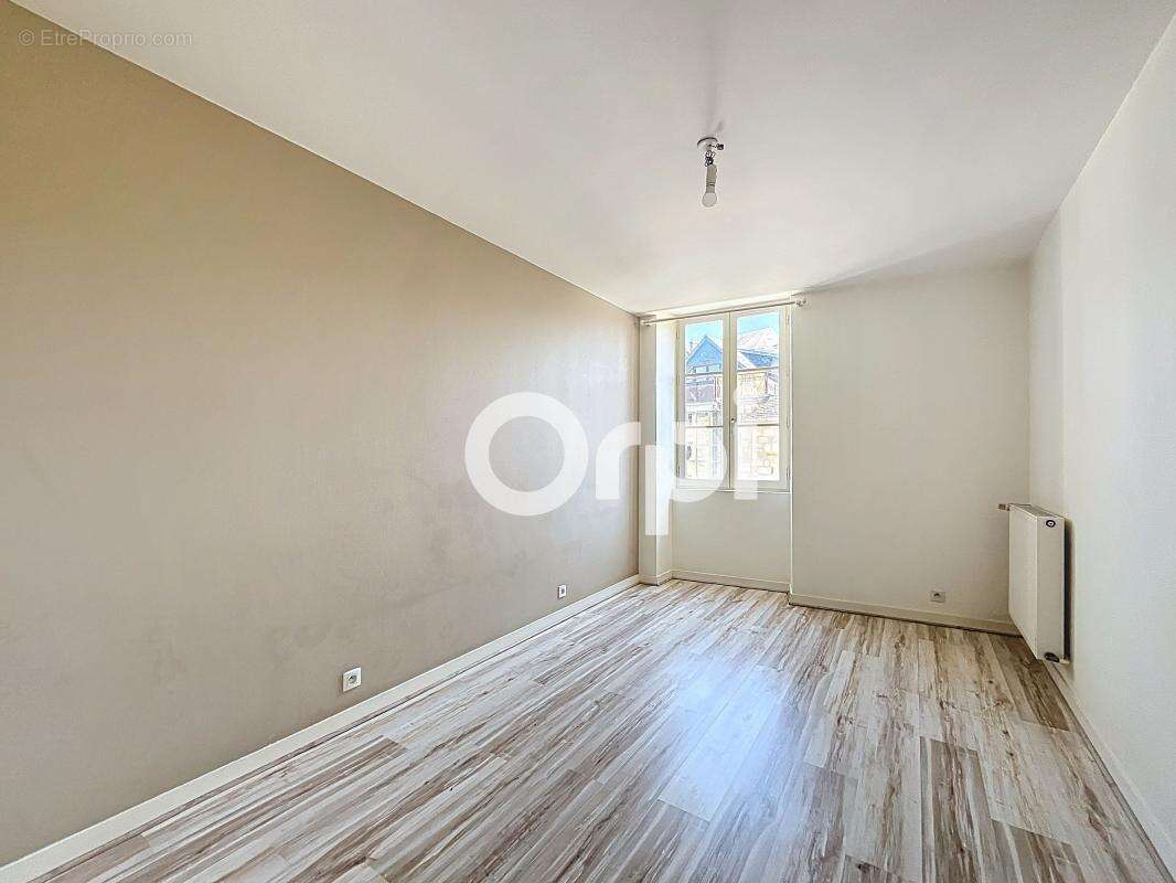 Appartement à BRIVE-LA-GAILLARDE