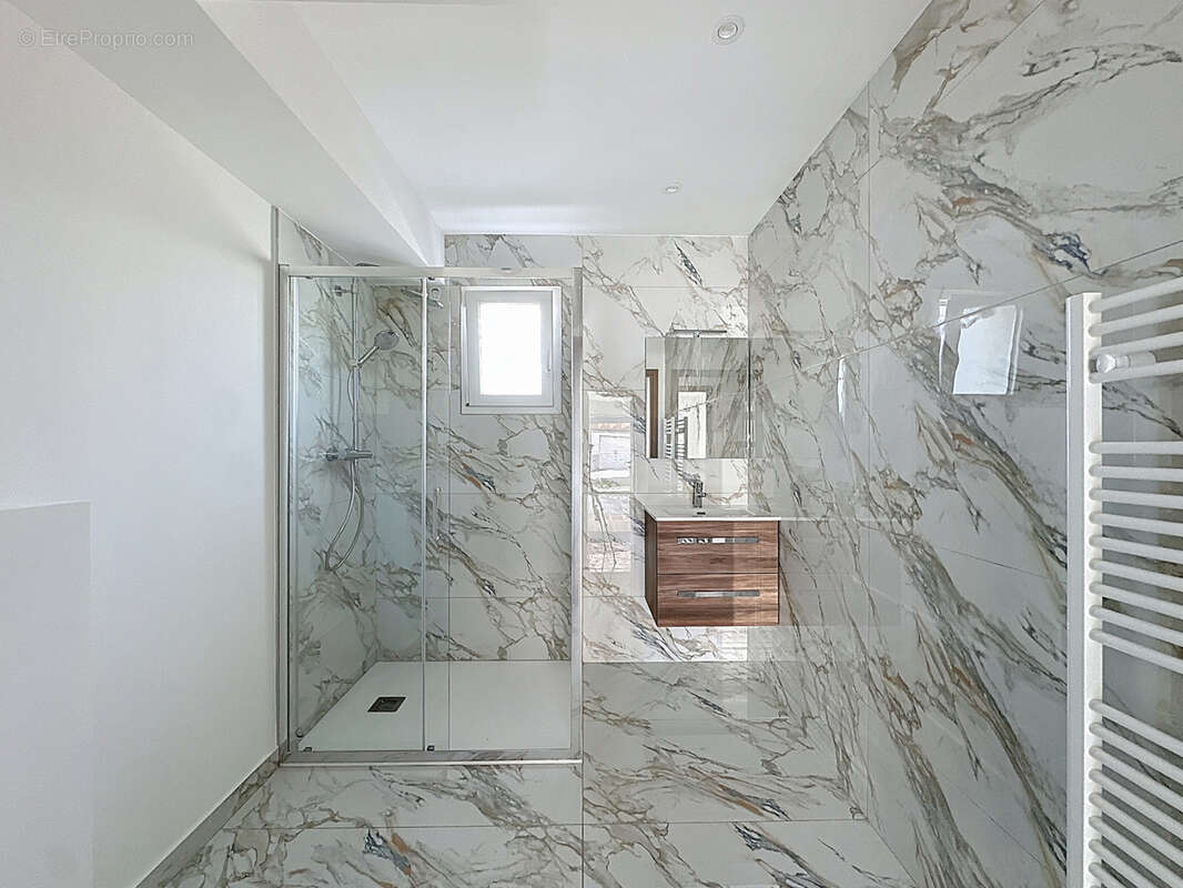 Appartement à AIX-LES-BAINS