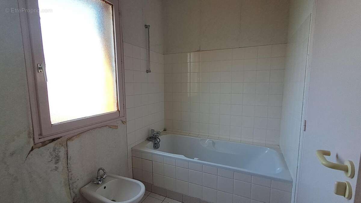 Maison à ERCE-EN-LAMEE