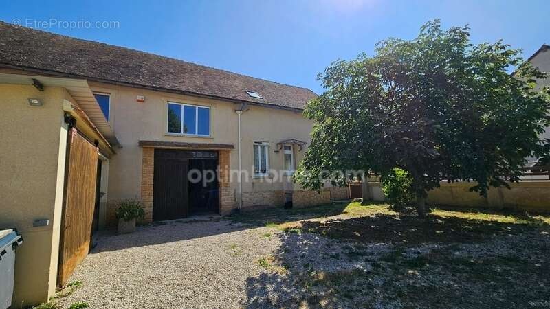 Maison à BRAY-SUR-SEINE