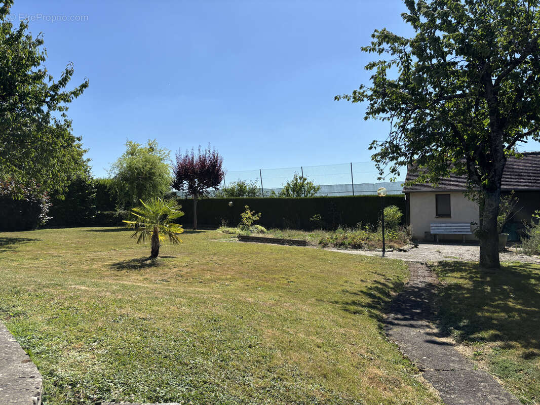 Maison à MAUVES-SUR-HUISNE