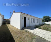 Maison à L&#039;EPINE