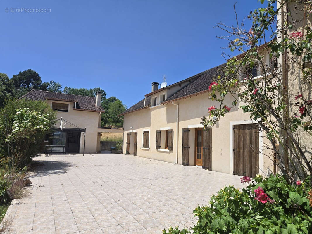 Maison à VILLAMBLARD