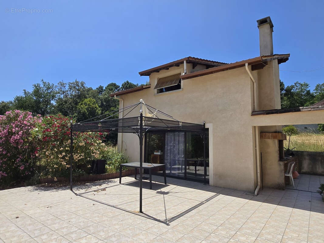 Maison à VILLAMBLARD