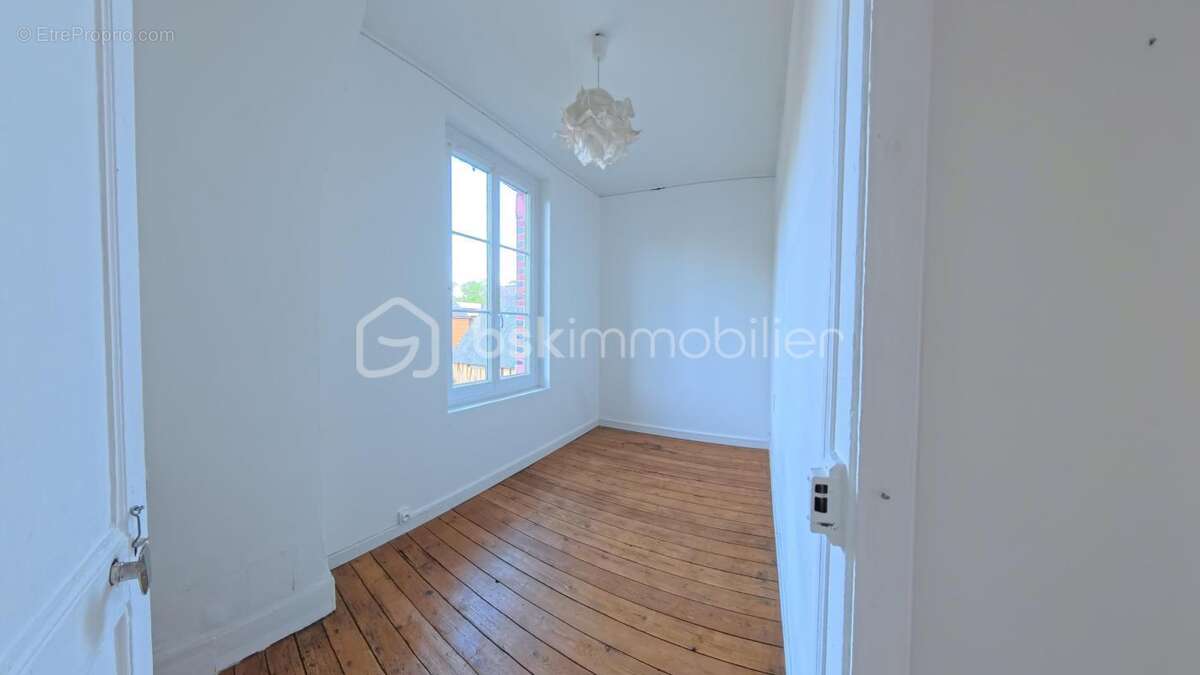 Maison à MONTFORT-SUR-RISLE