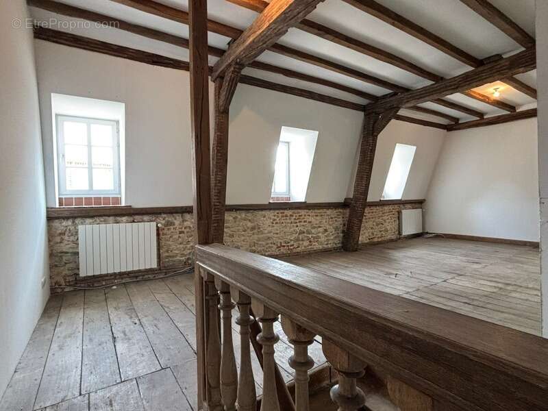 Maison à SOLRE-LE-CHATEAU