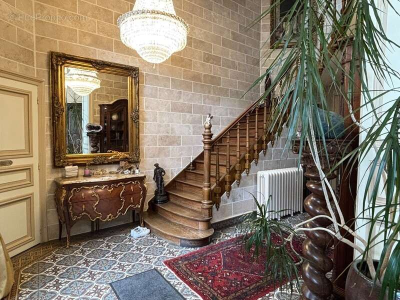 Maison à SOLRE-LE-CHATEAU