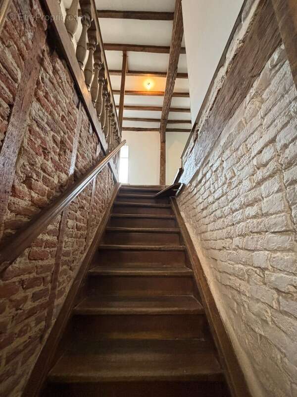 Maison à SOLRE-LE-CHATEAU