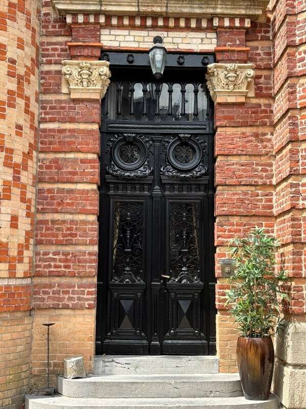 Maison à SOLRE-LE-CHATEAU