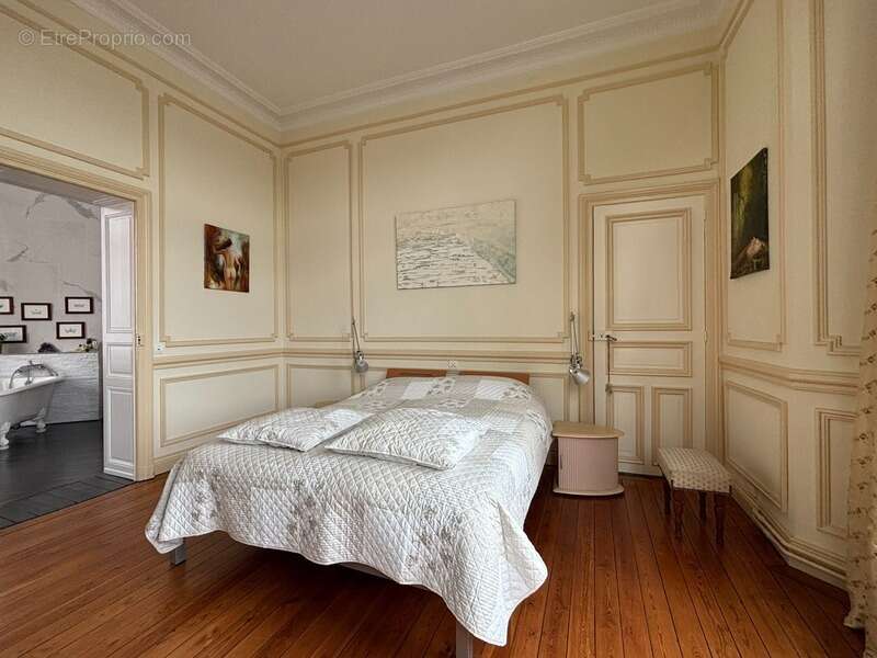 Maison à SOLRE-LE-CHATEAU