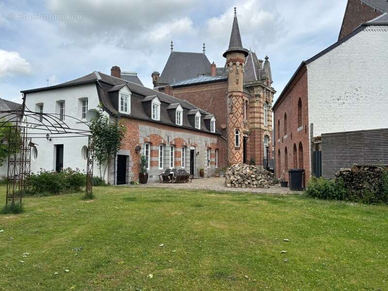 Maison à SOLRE-LE-CHATEAU