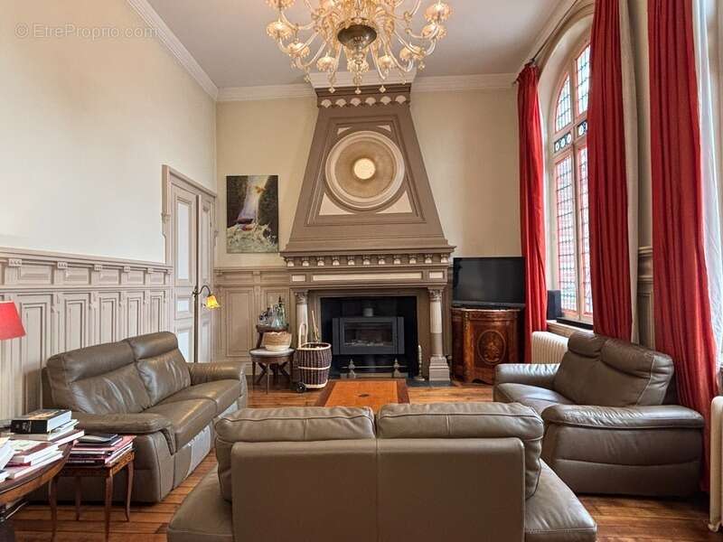 Maison à SOLRE-LE-CHATEAU