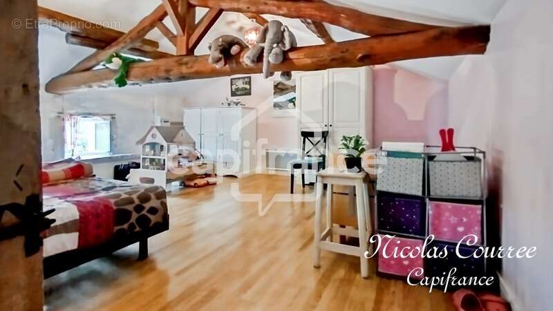 Maison à CHEF-BOUTONNE