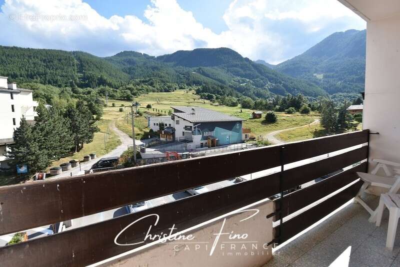 Appartement à LA SALLE-LES-ALPES