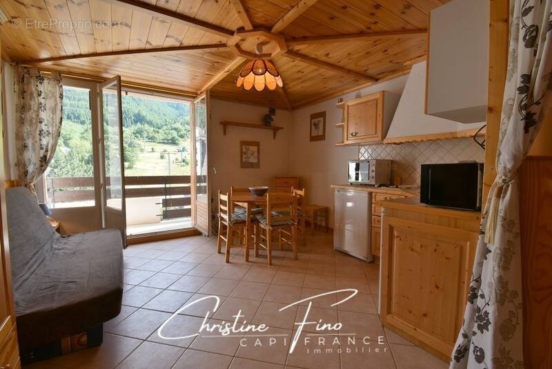 Appartement à LA SALLE-LES-ALPES