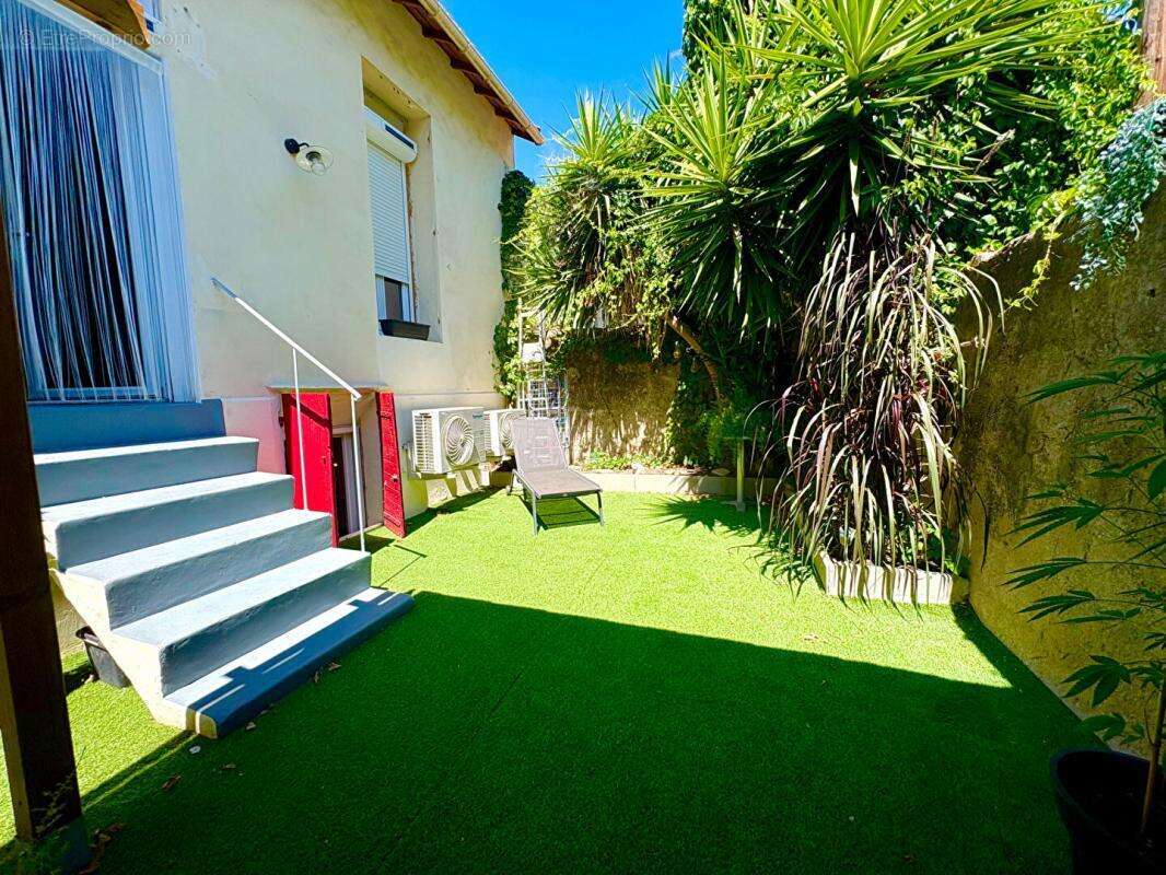 Maison à SAINT-CHAMAS