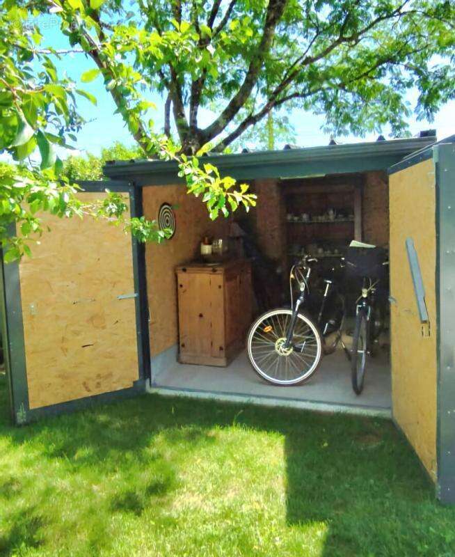 Maison à TERRASSON-LAVILLEDIEU