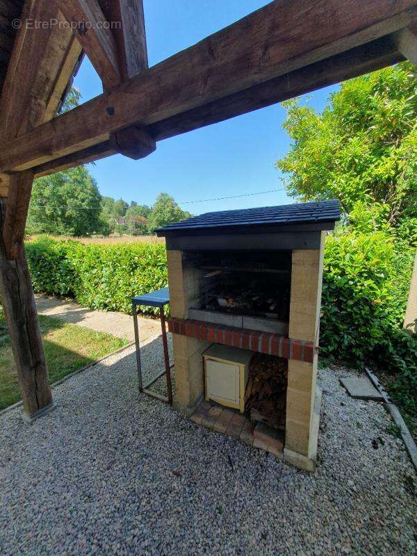 Maison à TERRASSON-LAVILLEDIEU