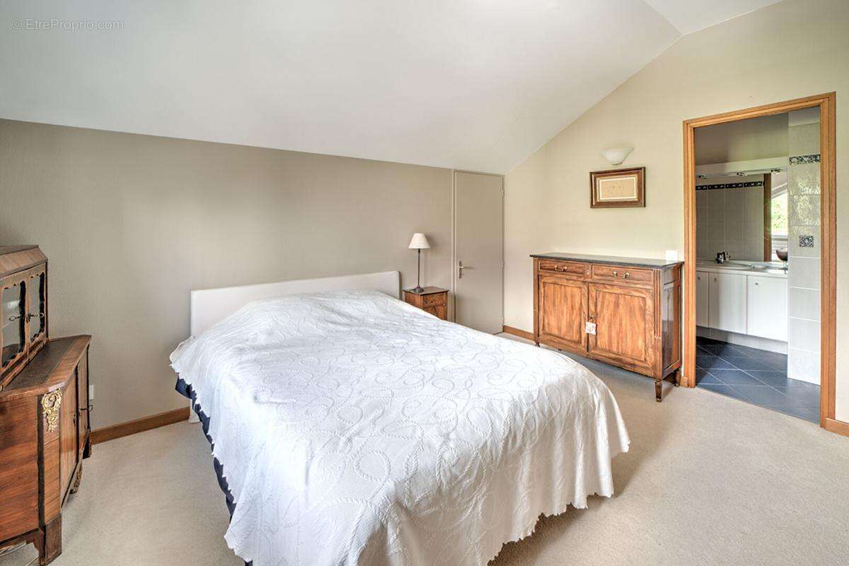 Maison à PREVESSIN-MOENS