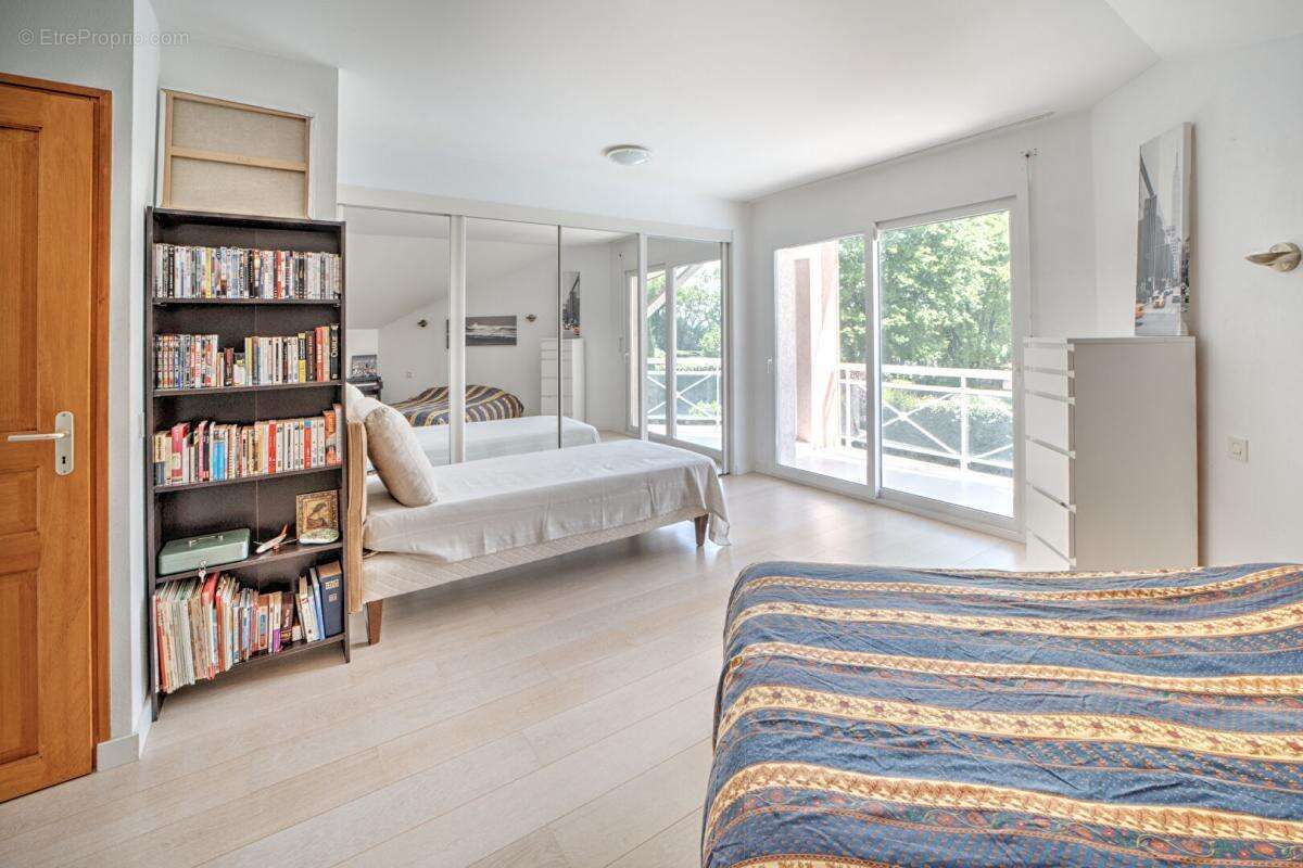 Maison à PREVESSIN-MOENS