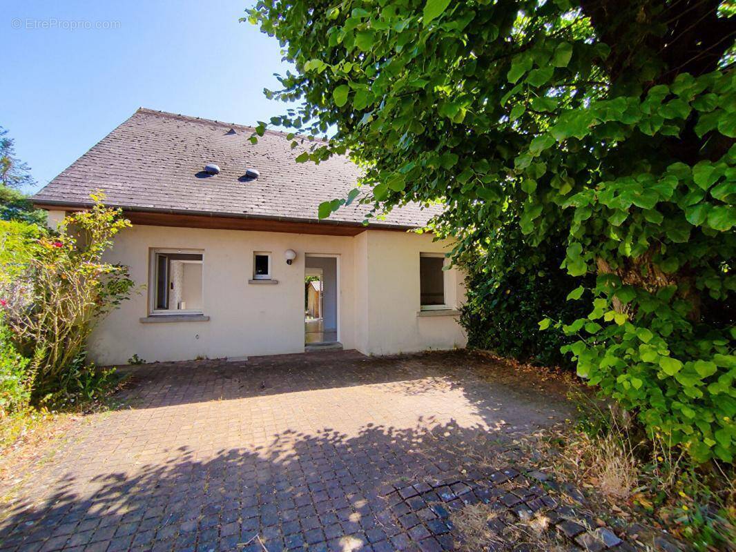 Maison à SAINTE-MAURE-DE-TOURAINE