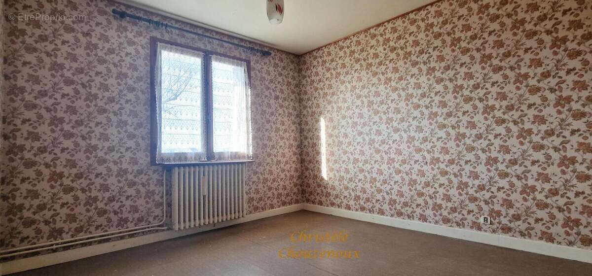 Maison à TERRASSON-LAVILLEDIEU