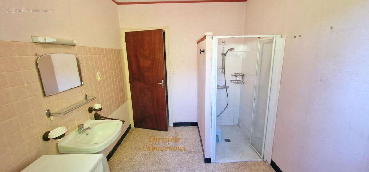 Maison à TERRASSON-LAVILLEDIEU