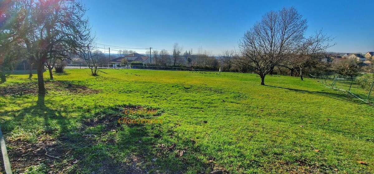 Maison à TERRASSON-LAVILLEDIEU