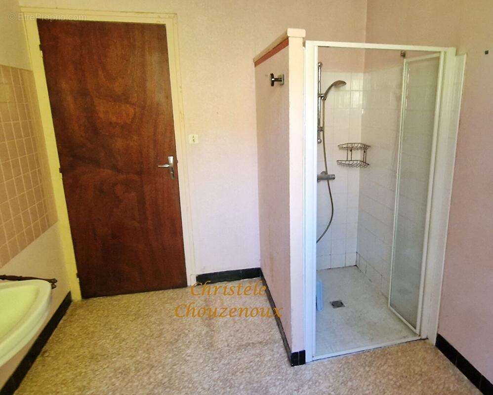 Maison à TERRASSON-LAVILLEDIEU