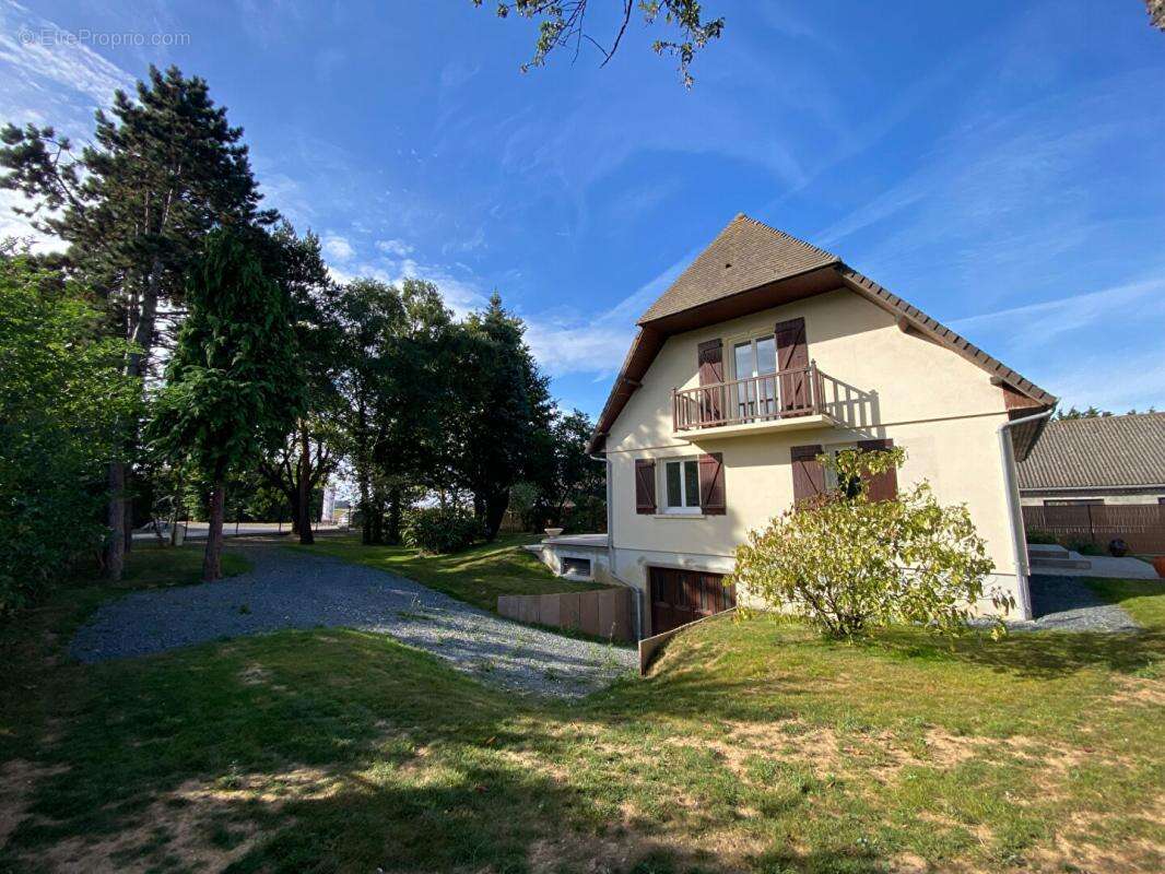 Maison à BRETTEVILLE-SUR-LAIZE