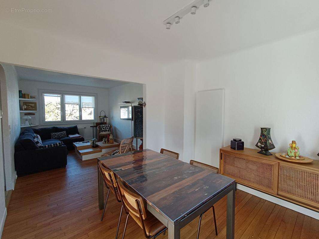 Maison à AUBERGENVILLE