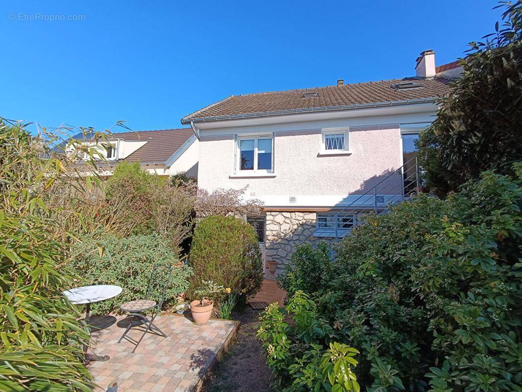 Maison à AUBERGENVILLE