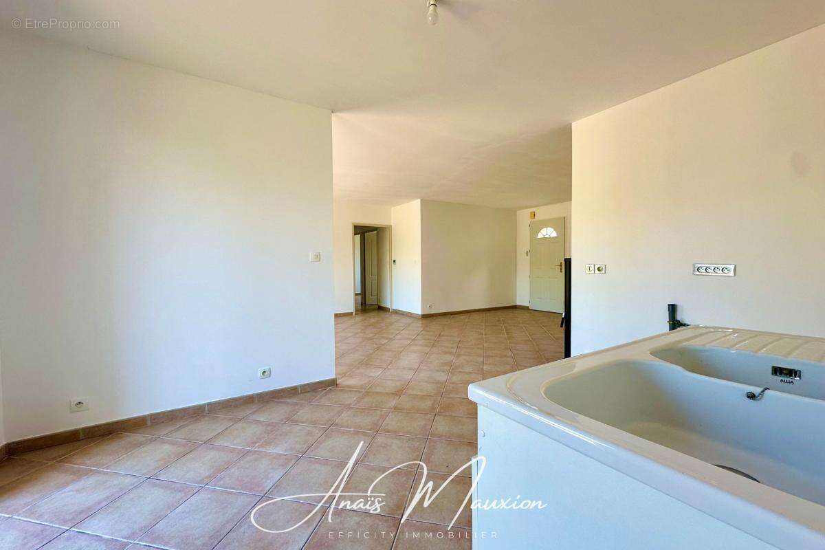 Maison à BEAUFORT-EN-VALLEE