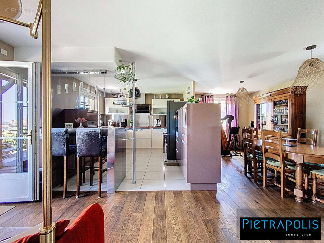 Maison à VILLIE-MORGON