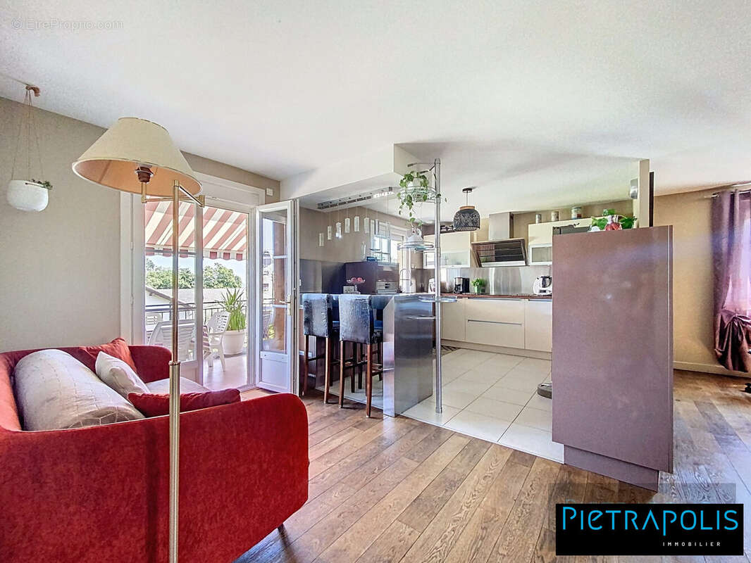 Maison à VILLIE-MORGON