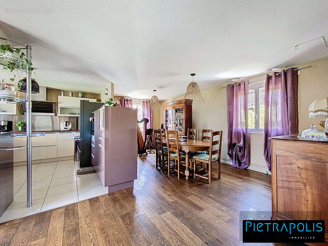 Maison à VILLIE-MORGON