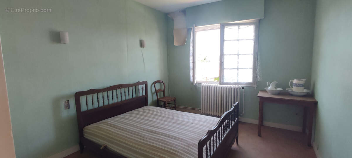 Maison à CHENAC-SAINT-SEURIN-D&#039;UZET