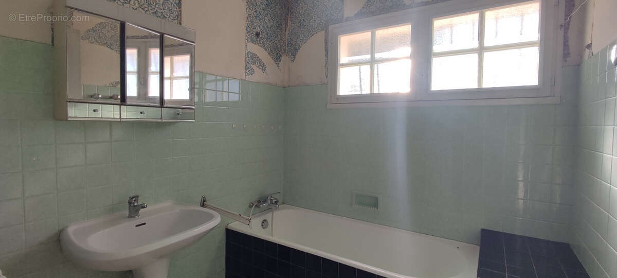 Maison à CHENAC-SAINT-SEURIN-D&#039;UZET