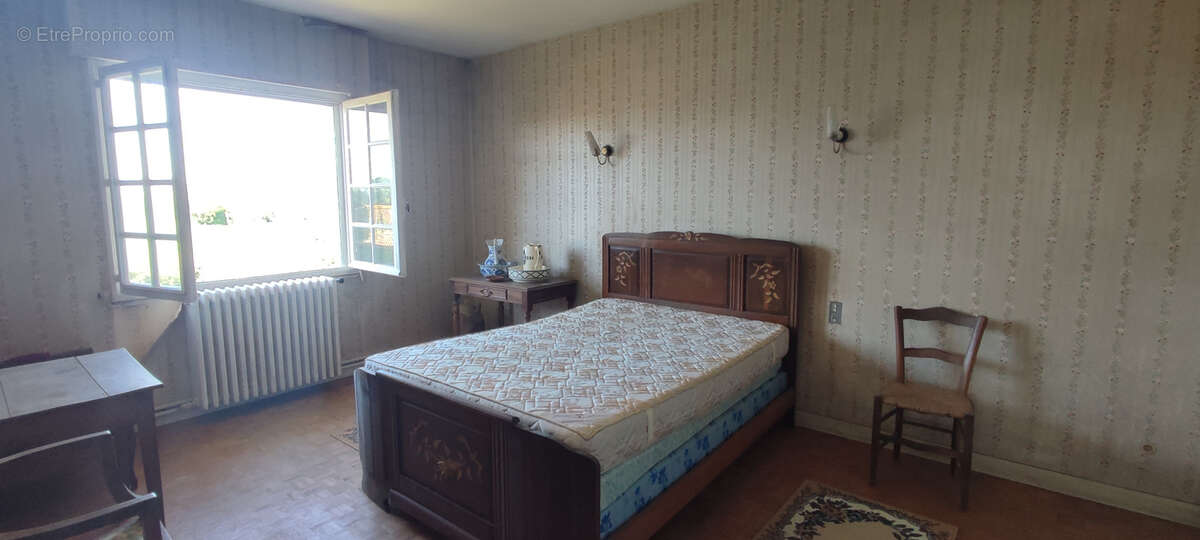 Maison à CHENAC-SAINT-SEURIN-D&#039;UZET