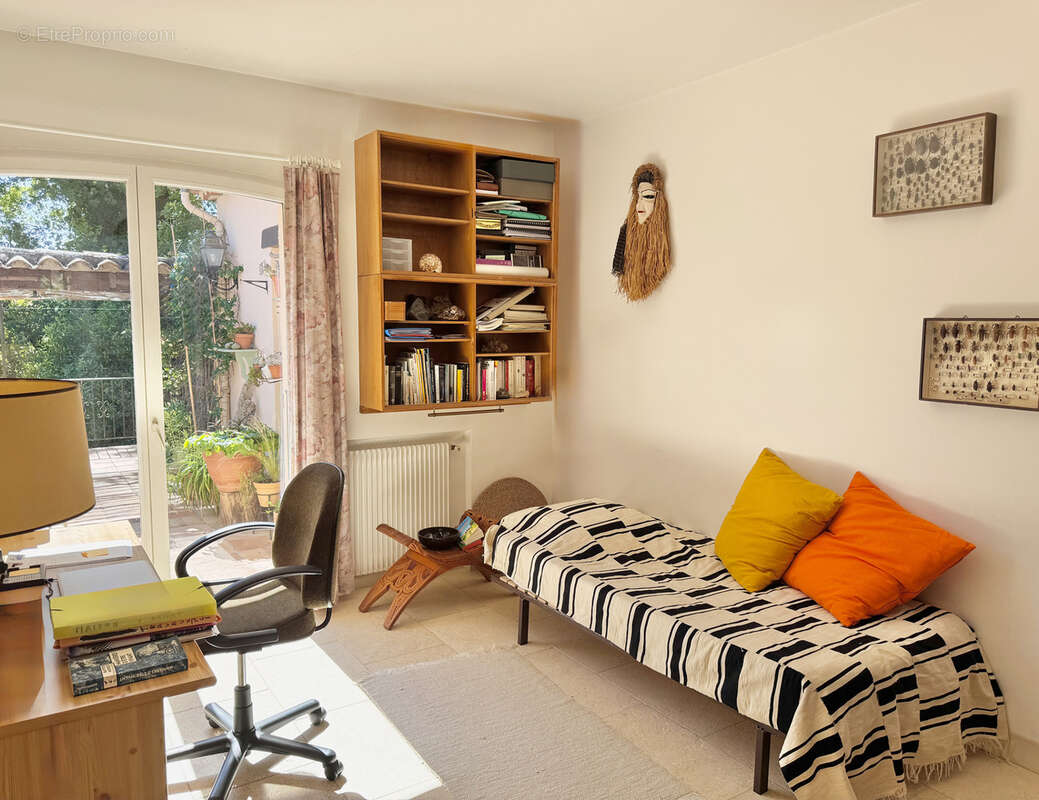 Maison à SAINT-CEZAIRE-SUR-SIAGNE