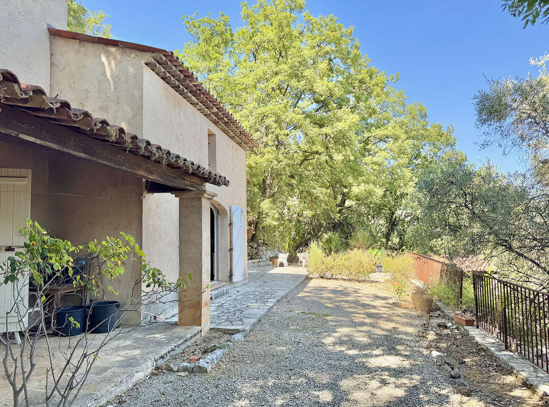 Maison à SPERACEDES