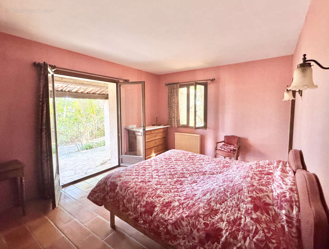 Maison à SPERACEDES