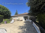 Maison à GREZIEU-LA-VARENNE