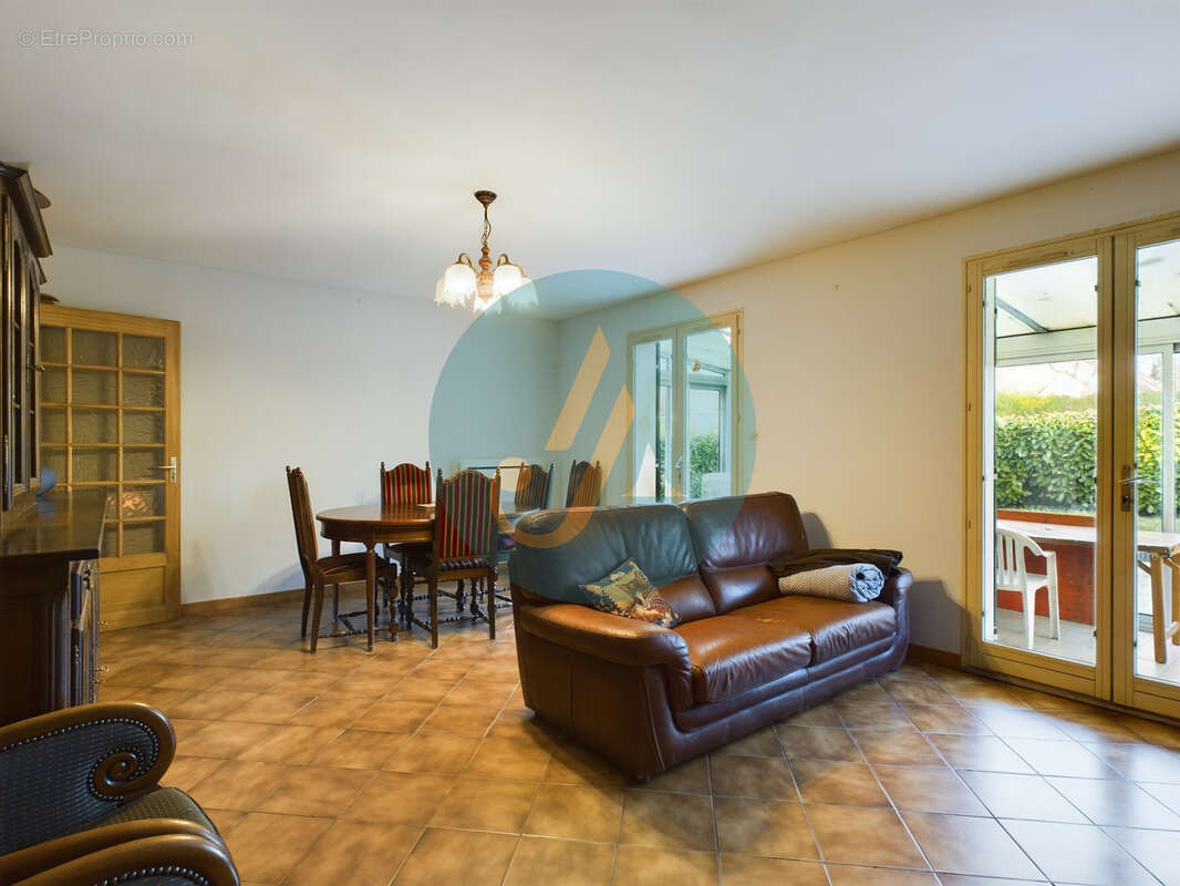 Maison à SAINT-PRIVE