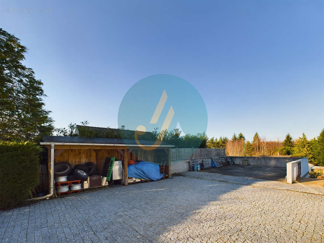 Maison à SAINT-PRIVE