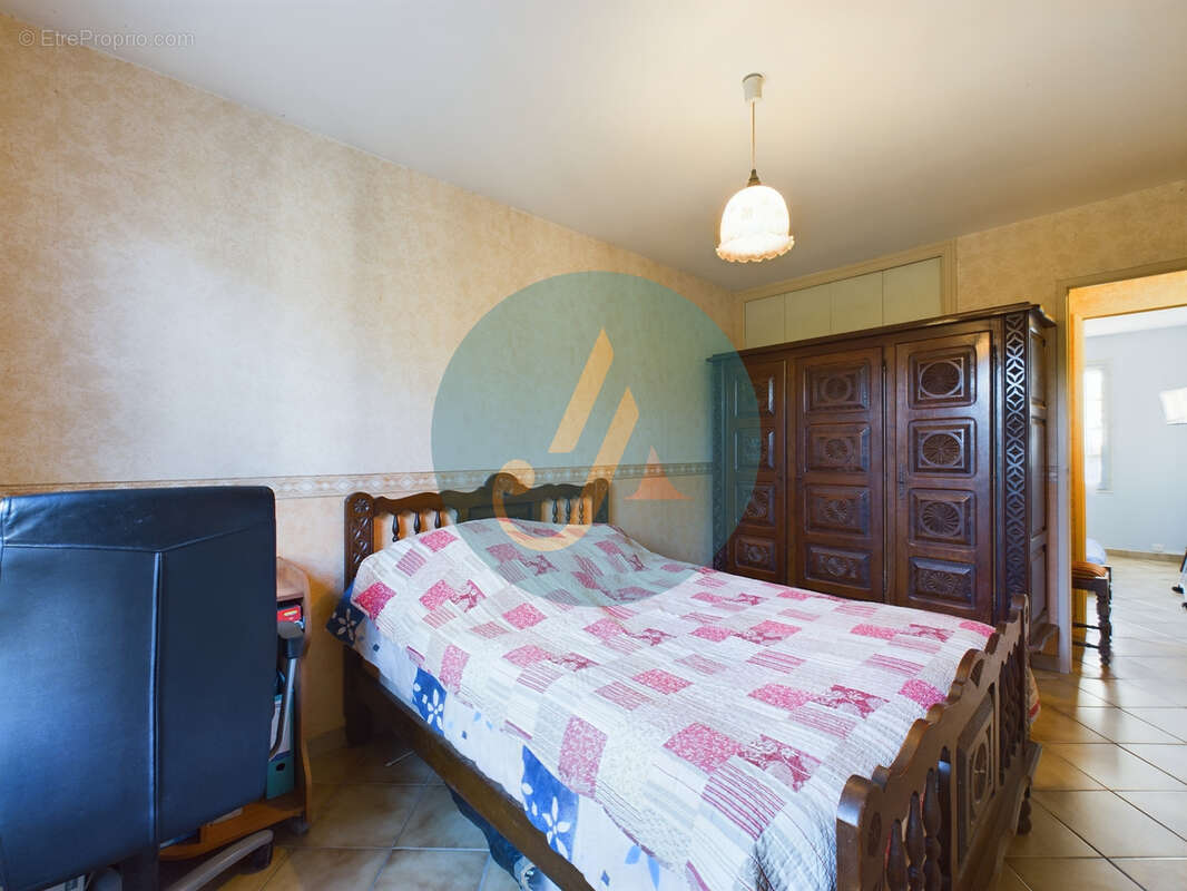 Maison à SAINT-PRIVE