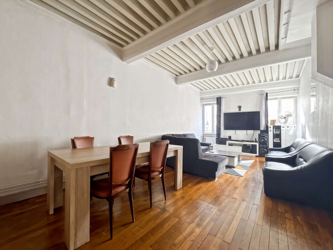 Appartement à TREVOUX